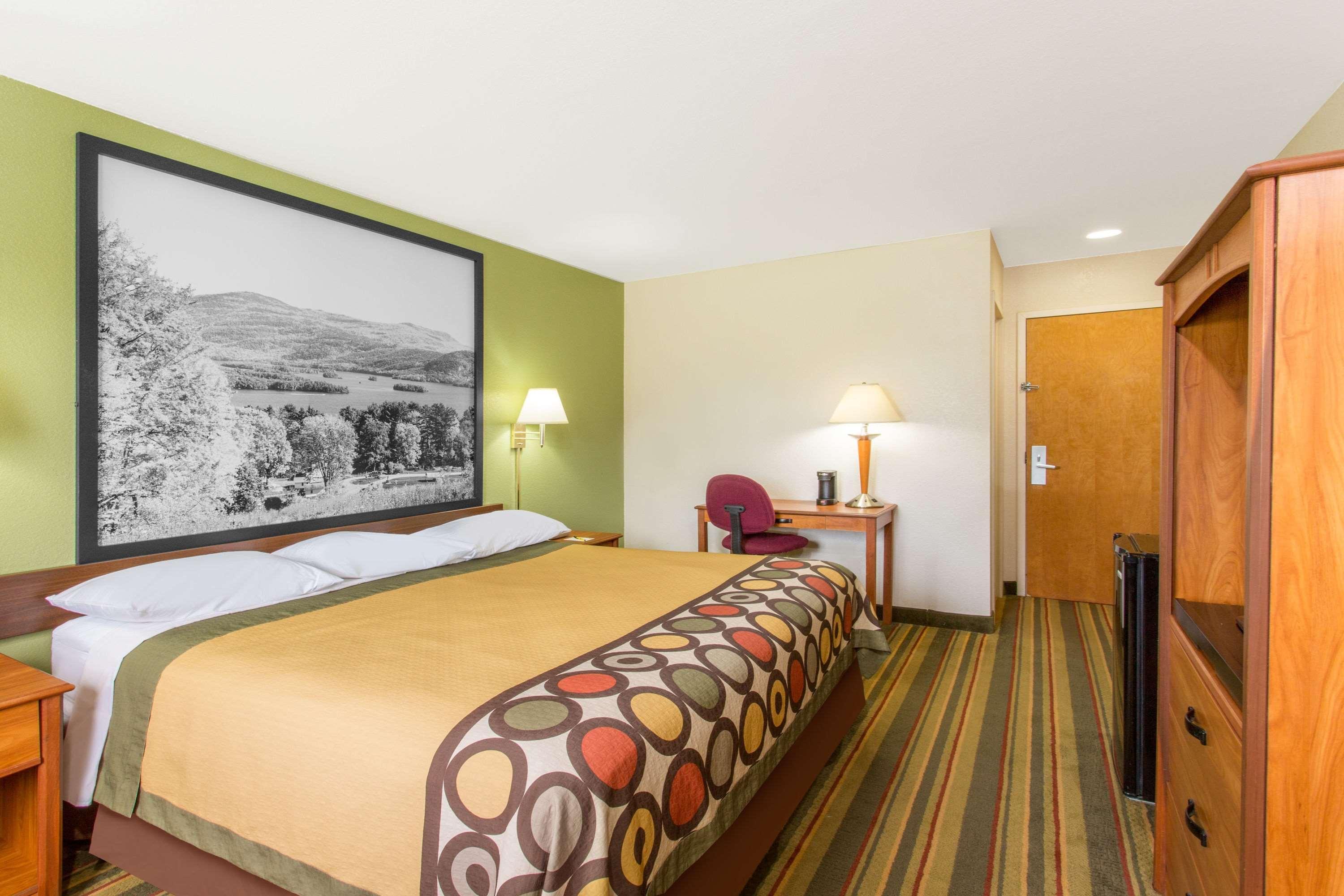 Hotel Super 8 By Wyndham Bedford Extérieur photo