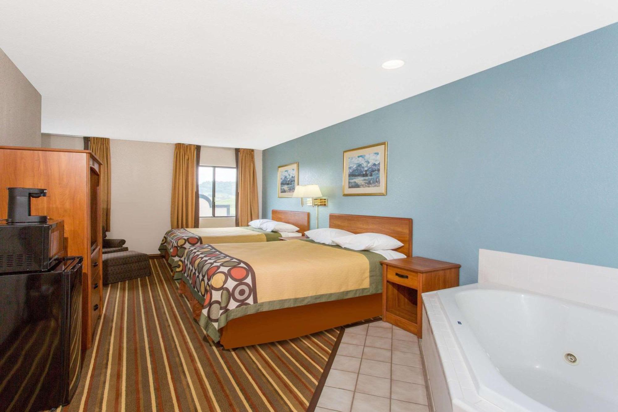 Hotel Super 8 By Wyndham Bedford Extérieur photo