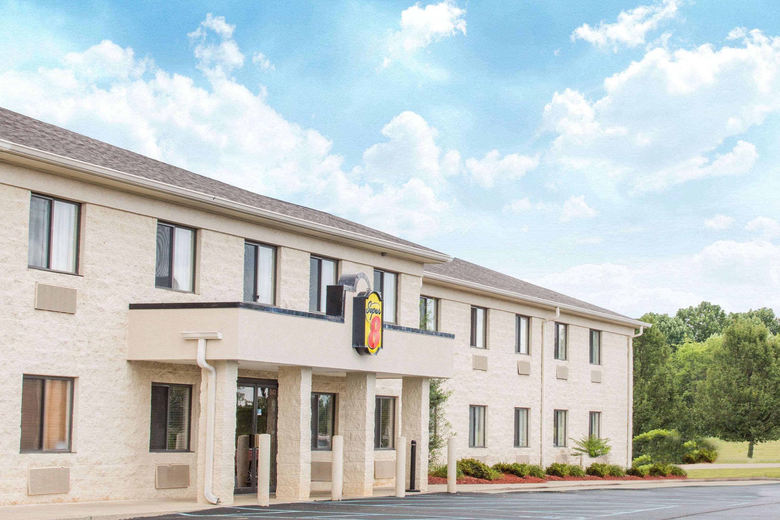 Hotel Super 8 By Wyndham Bedford Extérieur photo