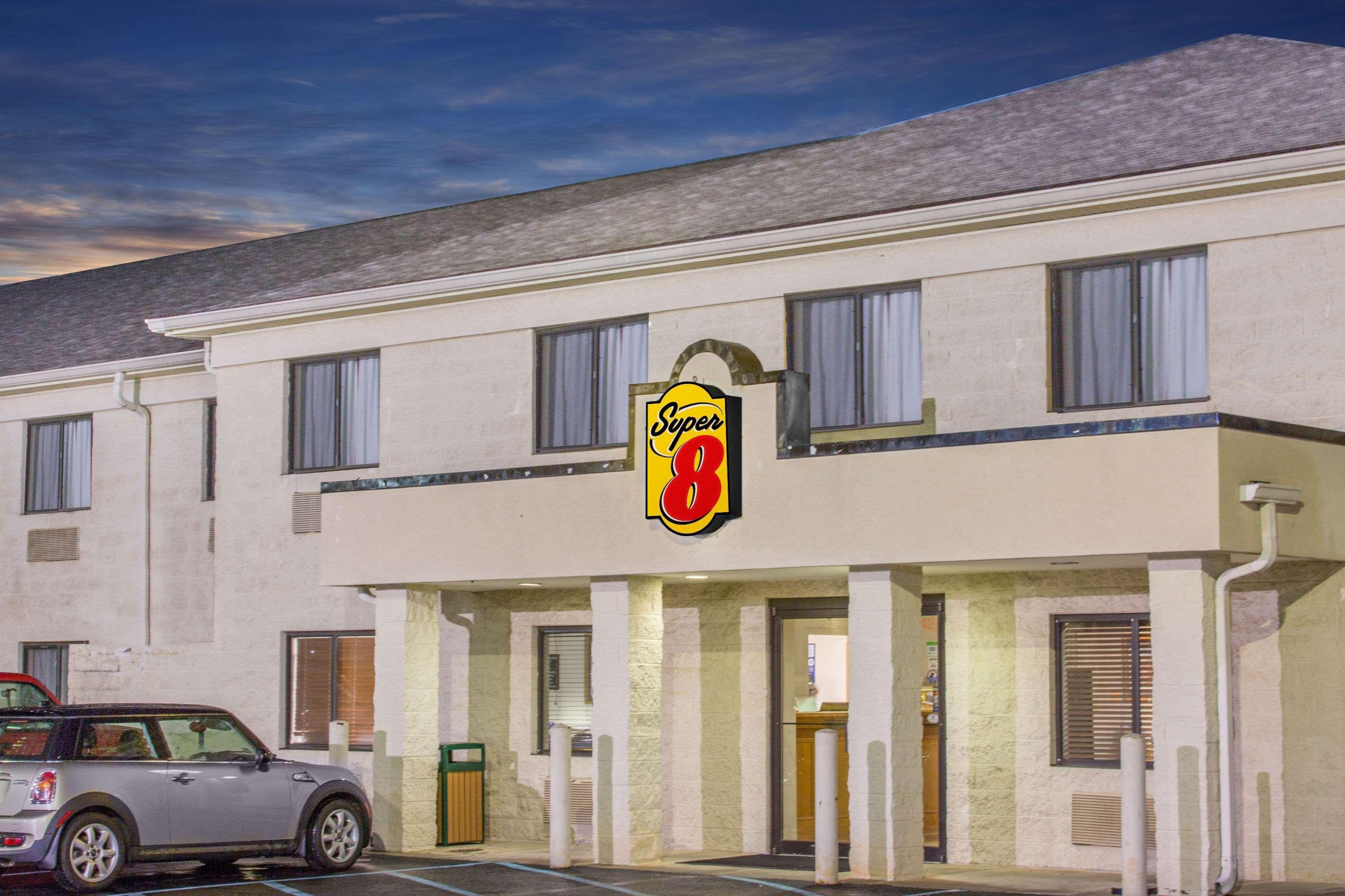 Hotel Super 8 By Wyndham Bedford Extérieur photo